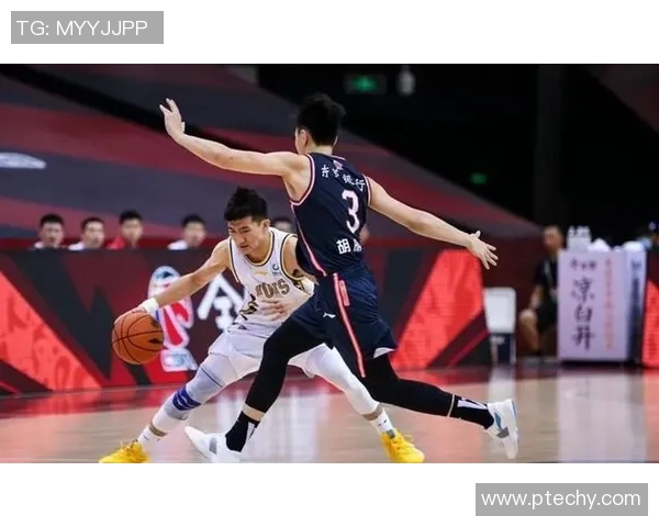 广州篮球队以55分领跑邀请赛积分榜争夺冠军的激烈竞争即将展开